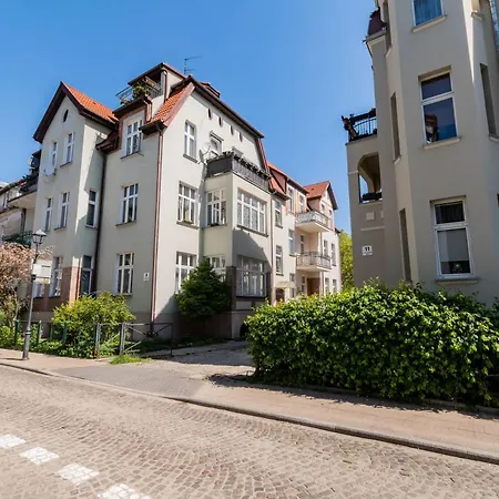 Sopocki Kredensik By Grand Daire *